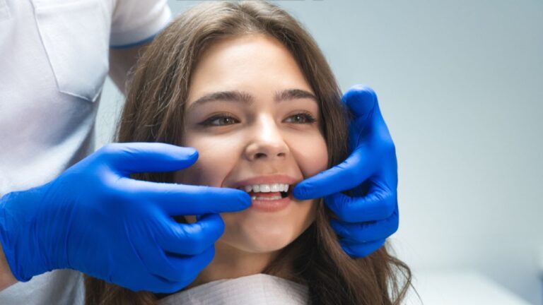 Faceta dentária: o que é, para que serve e como é instalada