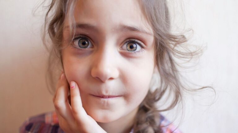 Bruxismo infantil: o que é, causa e tratamento!
