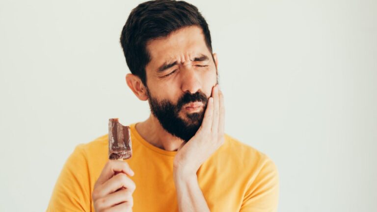 O que causa sensibilidade nos dentes? Confira os motivos!