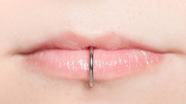 Como desinchar piercing na boca? Veja aqui 4 dicas!