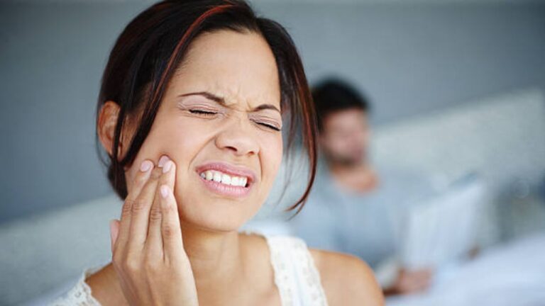 Sensibilidade nos dentes? Veja como tratar e não sentir dor!