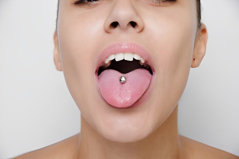 Piercing na língua: saiba mais sobre e cuidados!