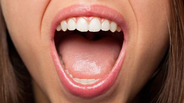 Bolha de sangue na boca: 5 causas para esse problema