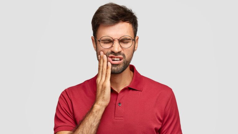 Abscesso dentário: entenda o que é e como tratar